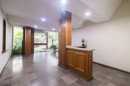 Apartamento à venda com 90m², 2 quartos e sem vagaHall social