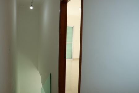 Corredor de casa de condomínio para alugar com 3 quartos, 140m² em Bairro Jardim Nossa Senhora das Graças, Cotia
