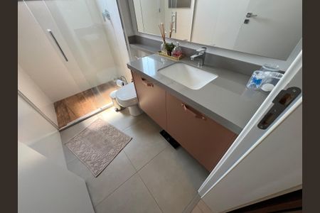 Apartamento para alugar com 126m², 3 quartos e 3 vagas Apartamento para alugar com 126m², 3 quartos e 3 vagasBanheiro da Suíte 1