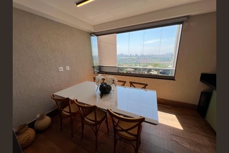 Apartamento para alugar com 126m², 3 quartos e 3 vagas Apartamento para alugar com 126m², 3 quartos e 3 vagasVaranda