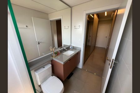 Apartamento para alugar com 126m², 3 quartos e 3 vagas Apartamento para alugar com 126m², 3 quartos e 3 vagasBanheiro da Suíte 1