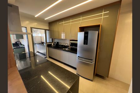 Apartamento para alugar com 126m², 3 quartos e 3 vagas Apartamento para alugar com 126m², 3 quartos e 3 vagasCozinha - Lavandeira