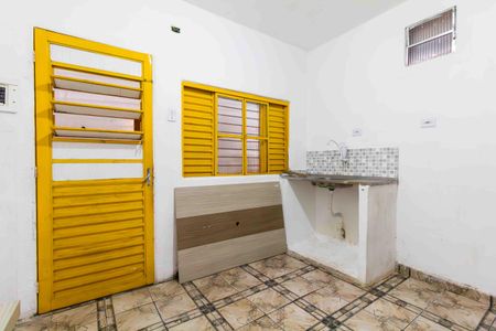 Cozinha de casa para alugar com 1 quarto, 30m² em Jardim Verônia, São Paulo