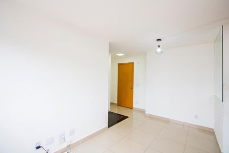 Sala de apartamento para alugar com 2 quartos, 44m² em Parque Sao Vicente, Mauá