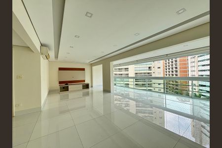 Sala de apartamento à venda com 3 quartos, 140m² em Vila Olímpia, São Paulo