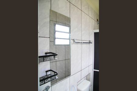 Banheiro Social de casa para alugar com 1 quarto, 30m² em Cidade Parque Brasilia, Guarulhos