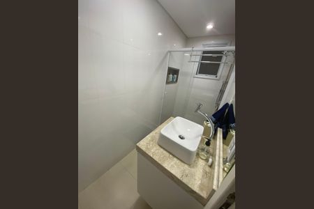 Apartamento à venda com 60m², 2 quartos e 1 vaga Apartamento à venda com 60m², 2 quartos e 1 vagaBanheiro