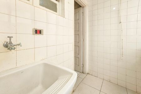 Apartamento para alugar com 68m², 2 quartos e 1 vagaÁrea de serviço