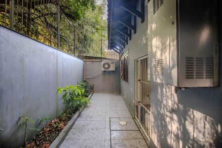 Casa à venda com 222m², 3 quartos e 3 vagasPátio