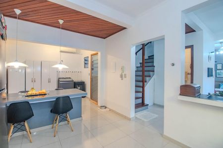 Casa à venda com 222m², 3 quartos e 3 vagasCozinha