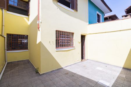 Casa à venda com 108m², 3 quartos e sem vaga Casa à venda com 108m², 3 quartos e sem vagaQuintal