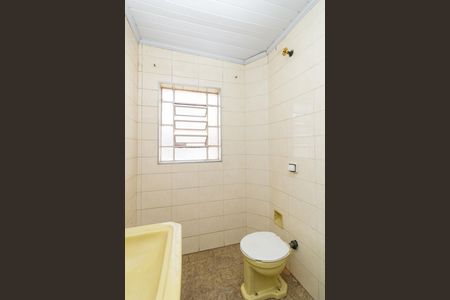 Casa à venda com 108m², 3 quartos e sem vaga Casa à venda com 108m², 3 quartos e sem vagaBanheiro