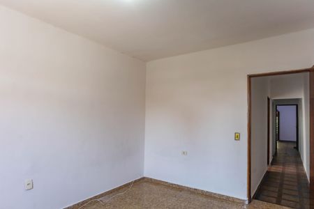 Casa à venda com 199m², 5 quartos e 2 vagas Casa à venda com 199m², 5 quartos e 2 vagasQuarto 4