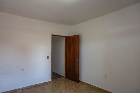 Casa à venda com 199m², 5 quartos e 2 vagas Casa à venda com 199m², 5 quartos e 2 vagasQuarto 4