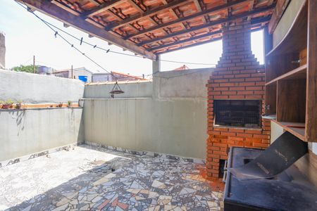 Casa à venda com 199m², 5 quartos e 2 vagas Casa à venda com 199m², 5 quartos e 2 vagasChurrasqueira
