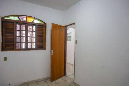 Casa à venda com 199m², 5 quartos e 2 vagas Casa à venda com 199m², 5 quartos e 2 vagasQuarto 2