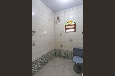 Casa à venda com 199m², 5 quartos e 2 vagas Casa à venda com 199m², 5 quartos e 2 vagasBanheiro social 1