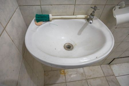 Casa à venda com 199m², 5 quartos e 2 vagas Casa à venda com 199m², 5 quartos e 2 vagasBanheiro da suíte