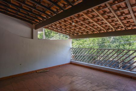 Casa à venda com 199m², 5 quartos e 2 vagas Casa à venda com 199m², 5 quartos e 2 vagasVaranda do quarto 3