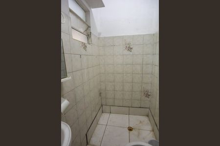 Casa à venda com 199m², 5 quartos e 2 vagas Casa à venda com 199m², 5 quartos e 2 vagasBanheiro da suíte