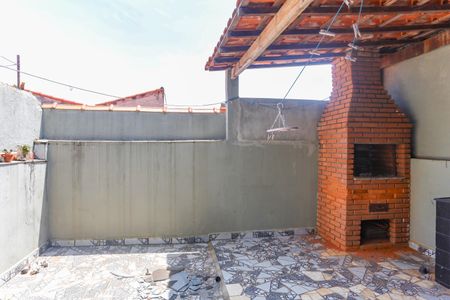 Casa à venda com 199m², 5 quartos e 2 vagas Casa à venda com 199m², 5 quartos e 2 vagasVista do quarto 4