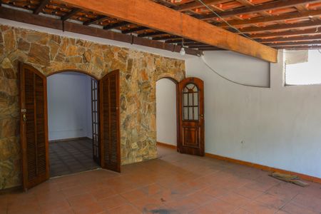 Casa à venda com 199m², 5 quartos e 2 vagas Casa à venda com 199m², 5 quartos e 2 vagasVaranda do quarto 3