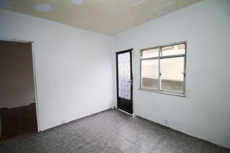 Sala de casa para alugar com 2 quartos, 50m² em Parada de Lucas, Rio de Janeiro