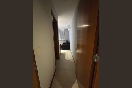 Apartamento à venda com 236m², 4 quartos e 3 vagas Apartamento à venda com 236m², 4 quartos e 3 vagasCorredor