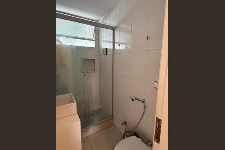 Banheiro de apartamento para alugar com 3 quartos, 100m² em Vila Progredior, São Paulo