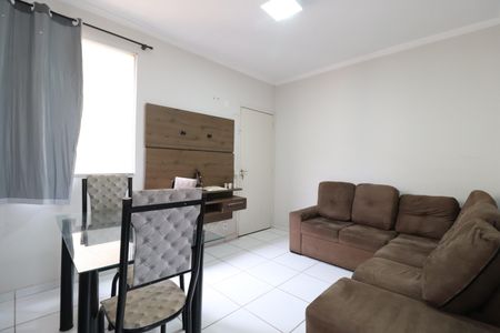 Sala de apartamento para alugar com 2 quartos, 44m² em Jaraguá, Uberlândia