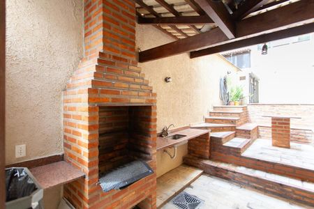 Apartamento à venda com 130m², 3 quartos e 2 vagas Apartamento à venda com 130m², 3 quartos e 2 vagasÁrea Comum - Espaço Gourmet