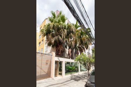 Apartamento à venda com 130m², 3 quartos e 2 vagas Apartamento à venda com 130m², 3 quartos e 2 vagasFachada