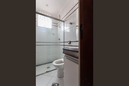 Banheiro da Suíte 1 de apartamento à venda com 3 quartos, 130m² em Castelo, Belo Horizonte