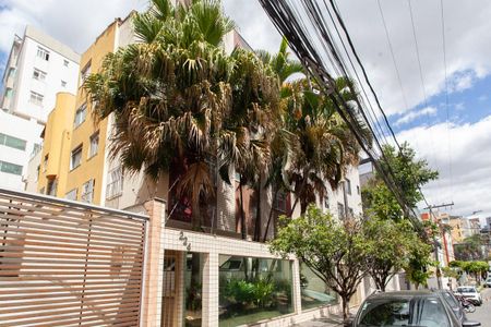 Apartamento à venda com 130m², 3 quartos e 2 vagas Apartamento à venda com 130m², 3 quartos e 2 vagasFachada