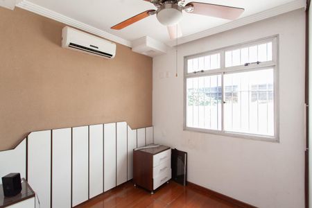 Apartamento à venda com 130m², 3 quartos e 2 vagas Apartamento à venda com 130m², 3 quartos e 2 vagasSuíte 1