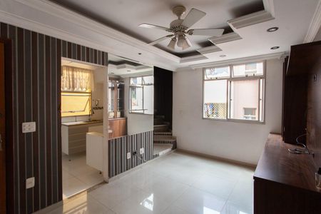 Apartamento à venda com 130m², 3 quartos e 2 vagas Apartamento à venda com 130m², 3 quartos e 2 vagasSala