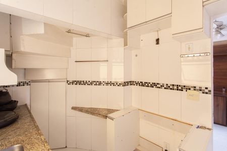 Apartamento à venda com 130m², 3 quartos e 2 vagas Apartamento à venda com 130m², 3 quartos e 2 vagasCozinha