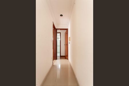 Apartamento à venda com 130m², 3 quartos e 2 vagas Apartamento à venda com 130m², 3 quartos e 2 vagasCorredor