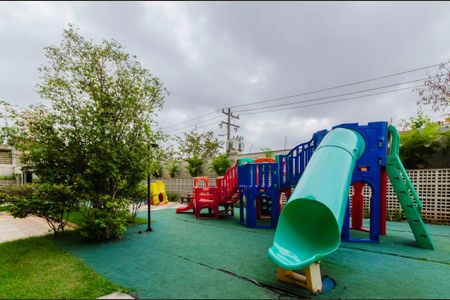 Apartamento à venda com 72m², 2 quartos e 1 vaga Apartamento à venda com 72m², 2 quartos e 1 vagaÁrea comum - Playground