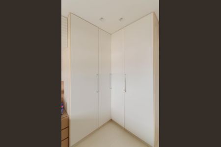 Apartamento à venda com 72m², 2 quartos e 1 vaga Apartamento à venda com 72m², 2 quartos e 1 vagaSuíte