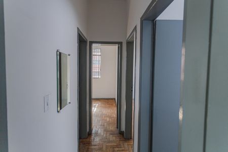 Corredor de apartamento para alugar com 3 quartos, 144m² em Cruzeiro, Belo Horizonte