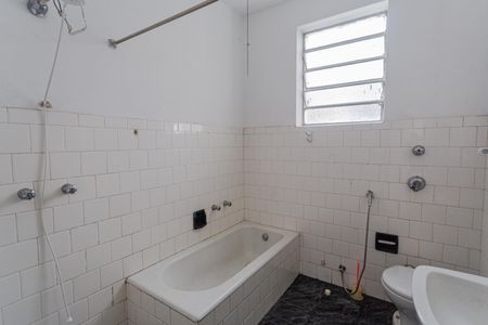 Apartamento para alugar com 144m², 3 quartos e 1 vaga Apartamento para alugar com 144m², 3 quartos e 1 vagaBanheiro Social