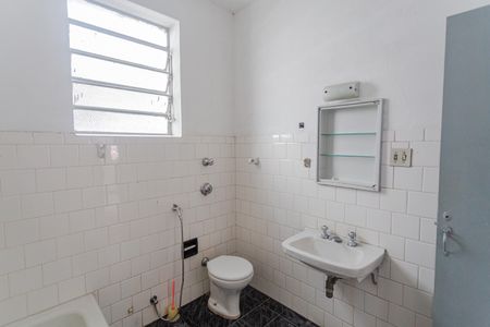 Apartamento para alugar com 144m², 3 quartos e 1 vaga Apartamento para alugar com 144m², 3 quartos e 1 vagaBanheiro Social