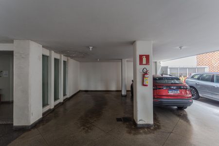 Apartamento para alugar com 144m², 3 quartos e 1 vaga Apartamento para alugar com 144m², 3 quartos e 1 vagaGaragem