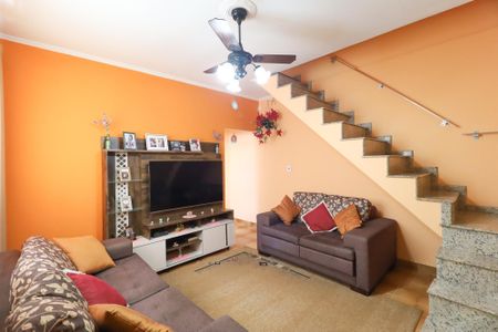 Casa à venda com 400m², 5 quartos e 3 vagas Casa à venda com 400m², 5 quartos e 3 vagasSala da casa 2