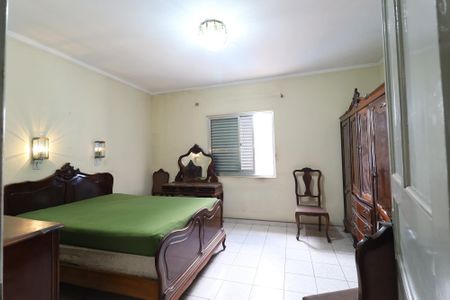 Casa à venda com 400m², 5 quartos e 3 vagas Casa à venda com 400m², 5 quartos e 3 vagasQuarto 1 da casa 1