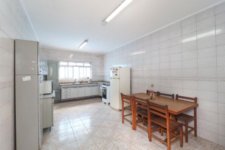 Casa à venda com 400m², 5 quartos e 3 vagas Casa à venda com 400m², 5 quartos e 3 vagasCozinha da casa 1