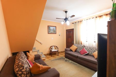 Casa à venda com 400m², 5 quartos e 3 vagas Casa à venda com 400m², 5 quartos e 3 vagasSala da casa 2