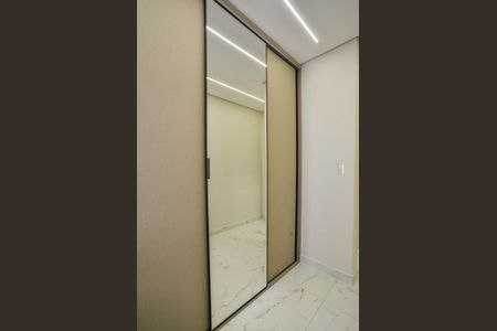 Casa à venda com 220m², 3 quartos e 6 vagas Casa à venda com 220m², 3 quartos e 6 vagasQuarto 2