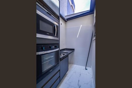 Casa à venda com 220m², 3 quartos e 6 vagas Casa à venda com 220m², 3 quartos e 6 vagasCozinha e Área de Serviço